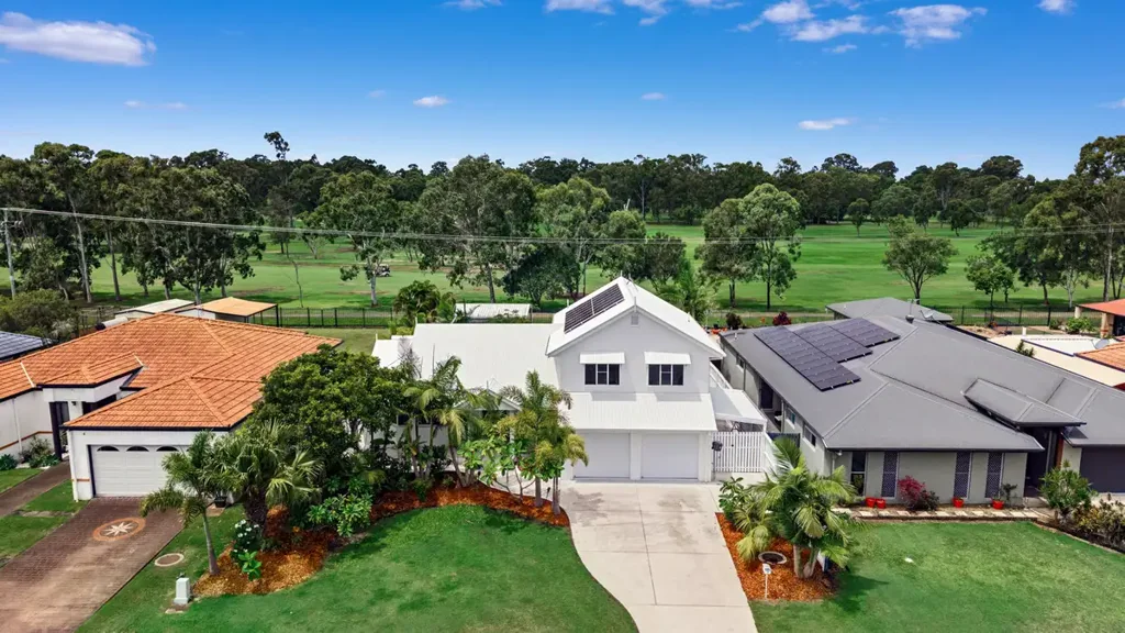 Eli Waters 4房  THE GOLF COURSE IS YOUR BACKYARD, THE RESORT IS YOUR HOME