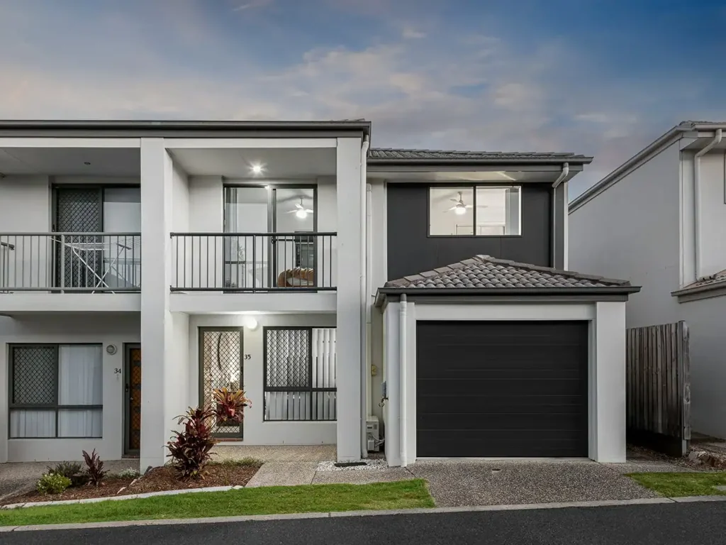 Calamvale 3部屋 STYLISH 3BED TOWNHOUSE IN STRETTON CATCHMENT - WITH POOL & LOW BODY CORP