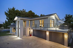 2 The Glade North, Pukekohe