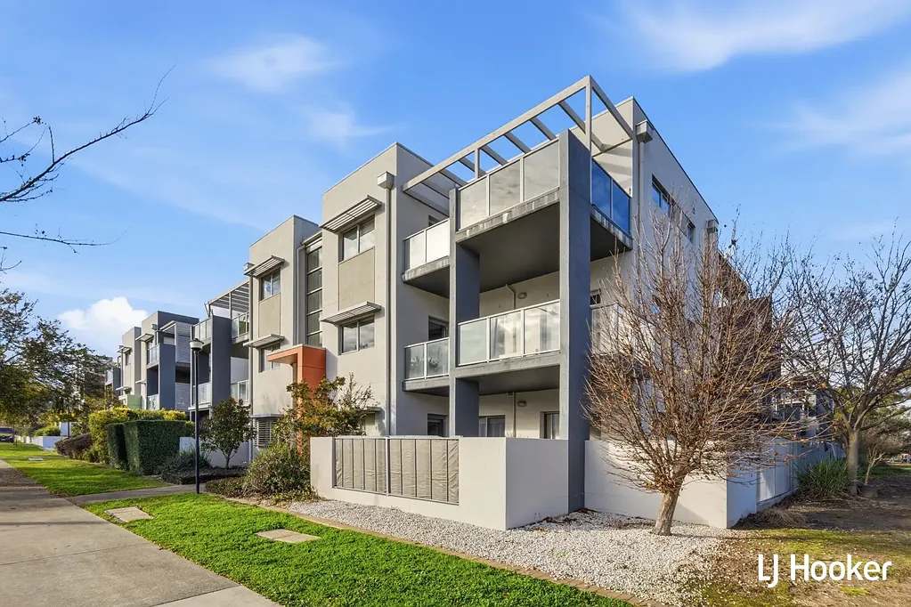 Convenient & Modern Living in Franklin