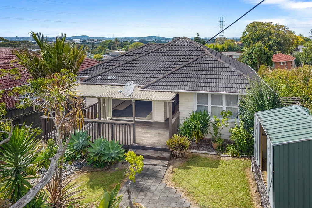 53 Tiroroa Avenue, Te Atatu South, Waitakere City, Auckland
