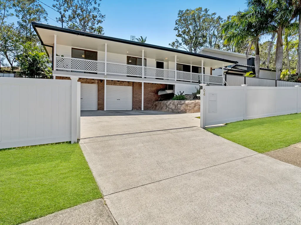Mudgeeraba 3침실 Perfect Summer Entertainer with Views, Pool & Space for the Whole Family!