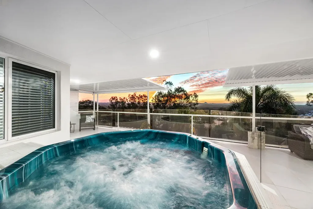 Coolum Beach 4ਬੈੱਡਰੂਮ Rare Single-Level Penthouse with Ocean Views