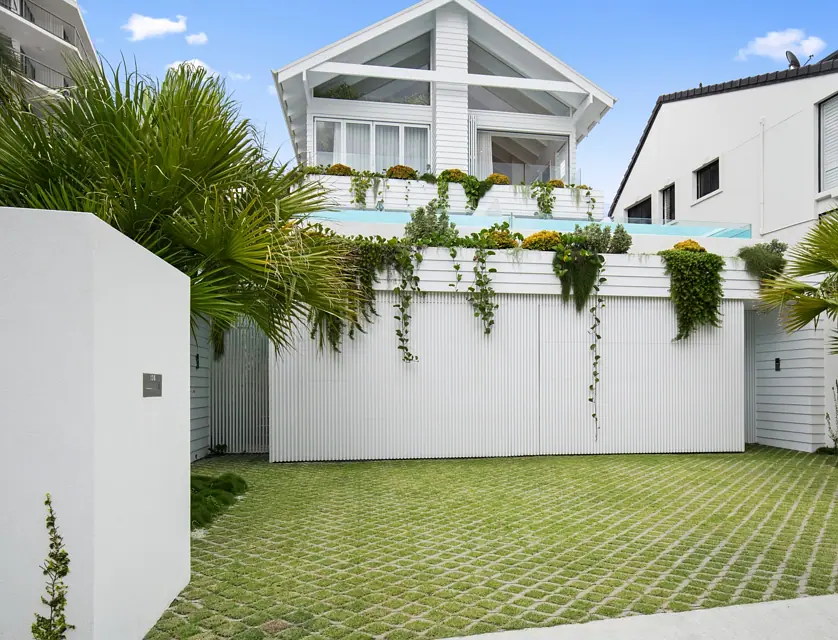 136A Jefferson Lane, Palm Beach, Gold Coast, 4 phòng ngủ, 3 phòng tắm, House