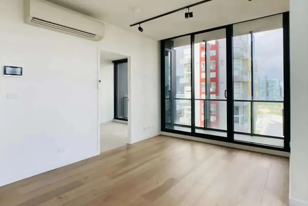 Modern 2-Bedroom, 2-Bathroom Apartment for Rent in Prime Melbourne Location