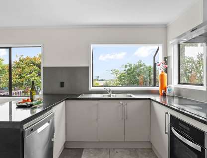 12 Ebony Place, Massey, Waitakere City, Auckland, 3房, 1浴, 独立屋
