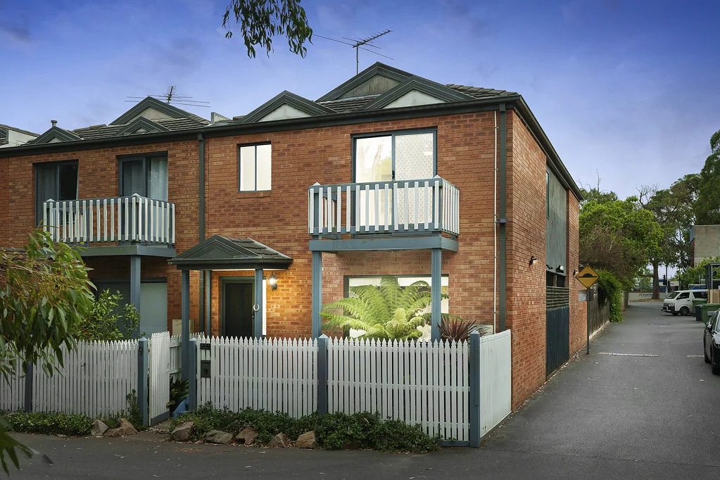 9/2-4 Sandgate Avenue, Croydon, VIC 3136