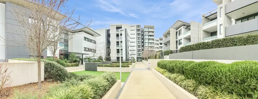 Lyons 2Habitaciones Investors -- Award winning complex- Unit Leased to Defence Housing until December 2027