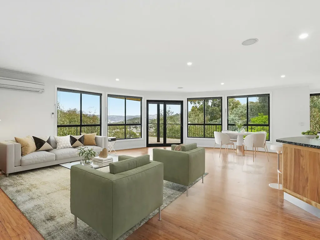 Lindisfarne 5房  Lindisfarne - Five Bedrooms. Two Levels. No Compromises.