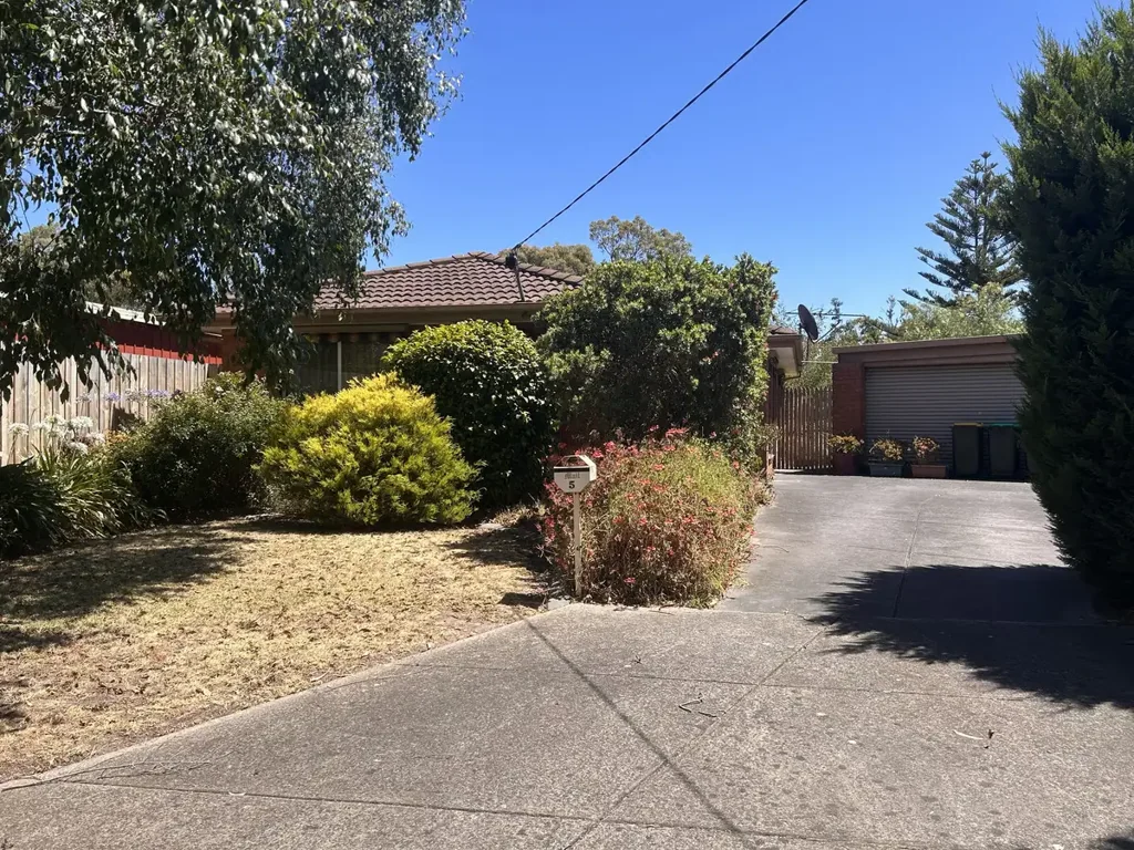 5 Augusta Court, Skye, VIC 3977