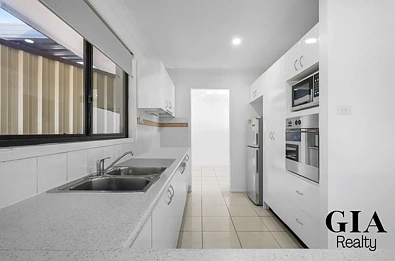 72 Dransfield Road, Edensor Park, NSW 2176, 3 slaapkamers, 2 badkamers, House