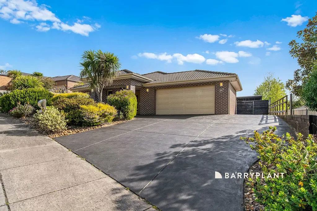 22 Valleyview Grove, Drouin, VIC 3818