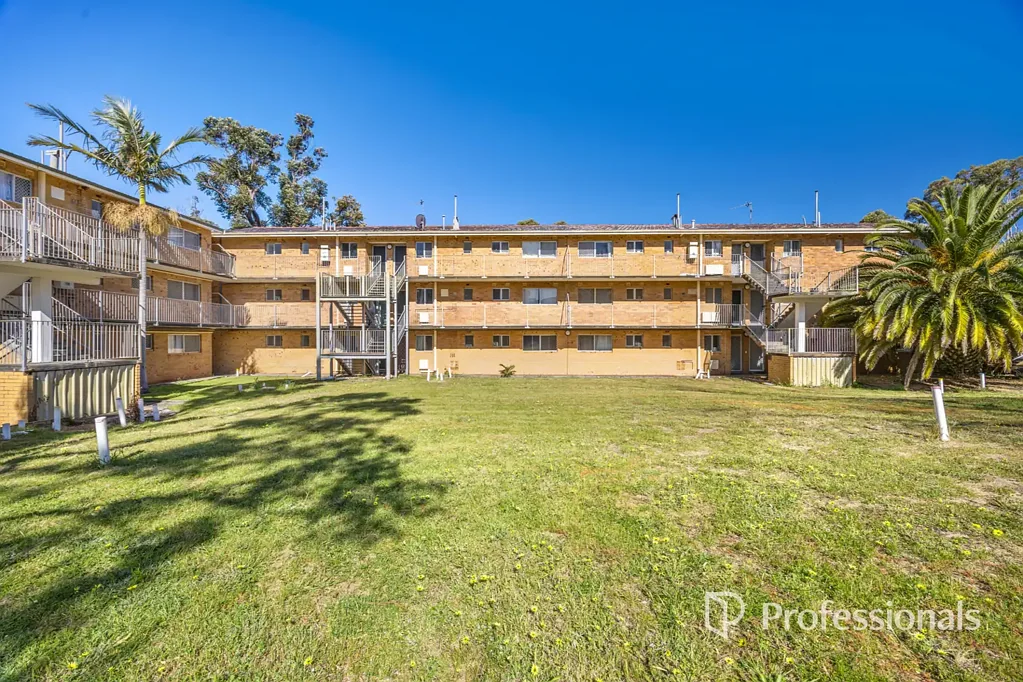 9/2 Rand Court, Withers, WA 6230