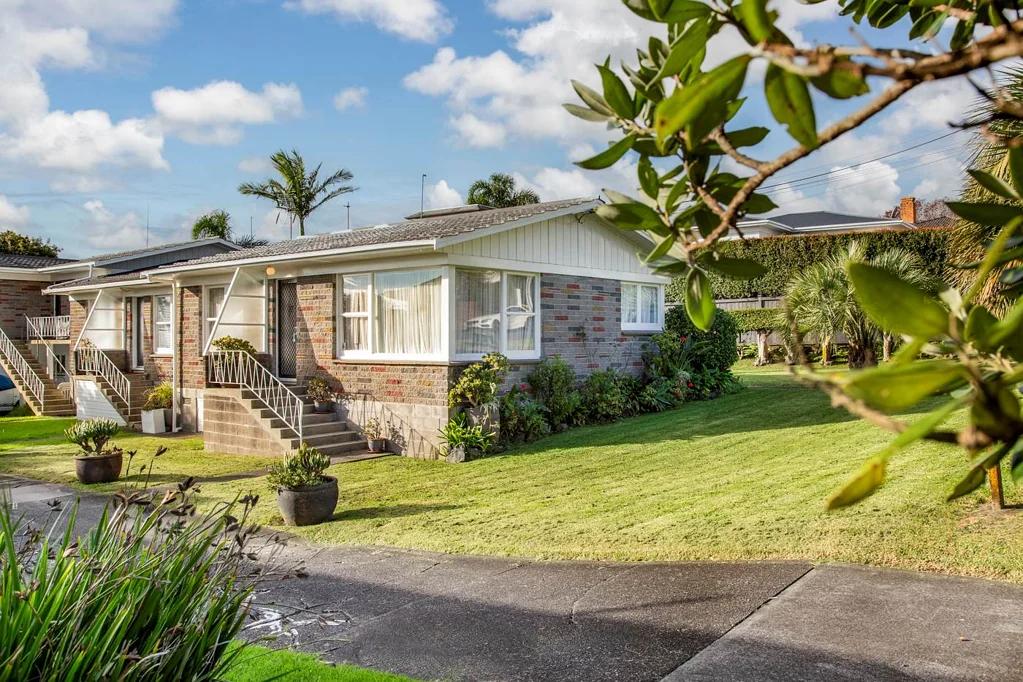 1/14 Westwell Road, Belmont, North Shore City, Auckland