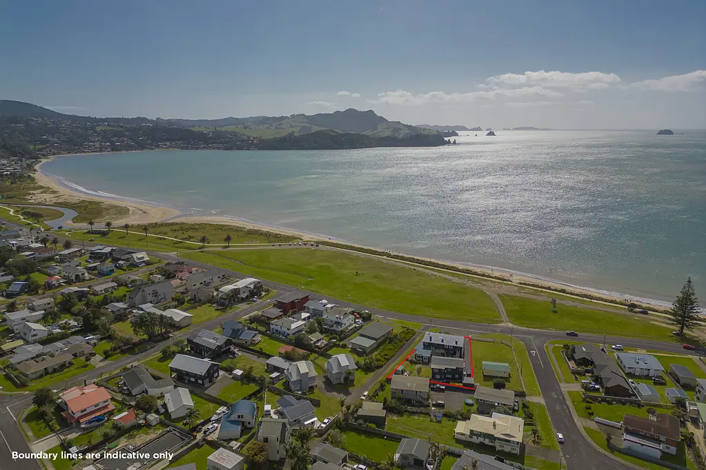 Whitianga 16Kwarto Unbeatable beachside freehold investment