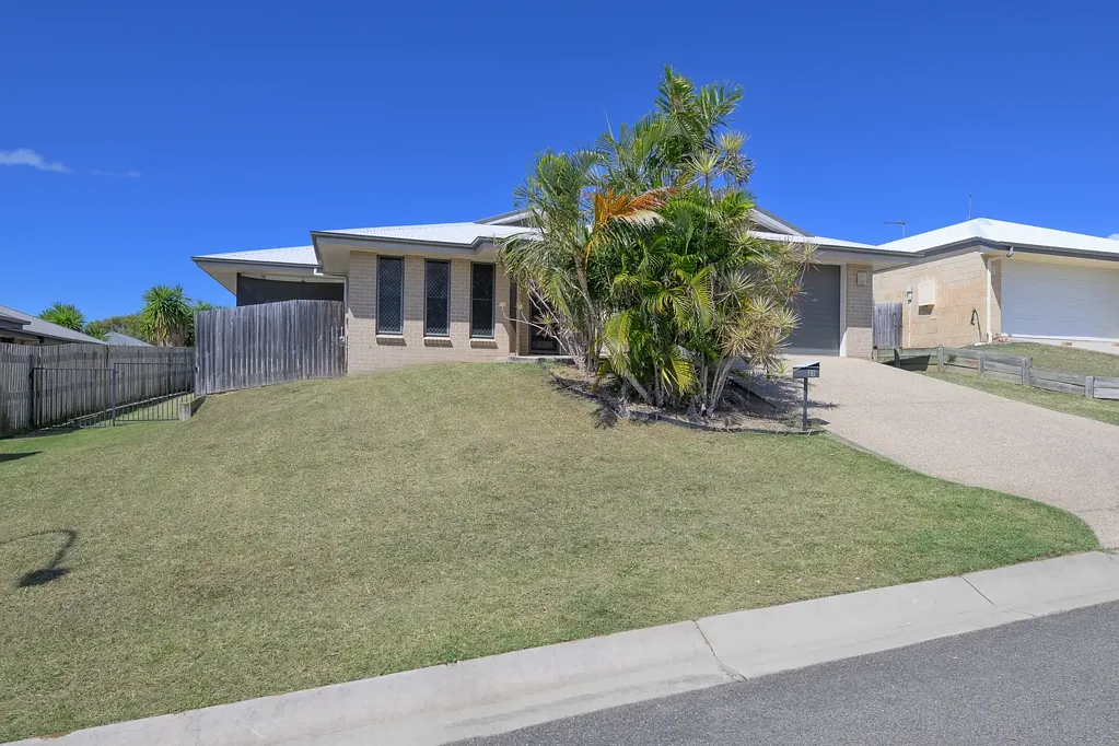 Kirkwood 4 Bedroom SPACIOUS FAMILY HOME…2 SEPARATE LIVING AREAS…ENTERTAIN IN STYLE…SIDE ACCESS.. DON'T MISS THIS ONE!