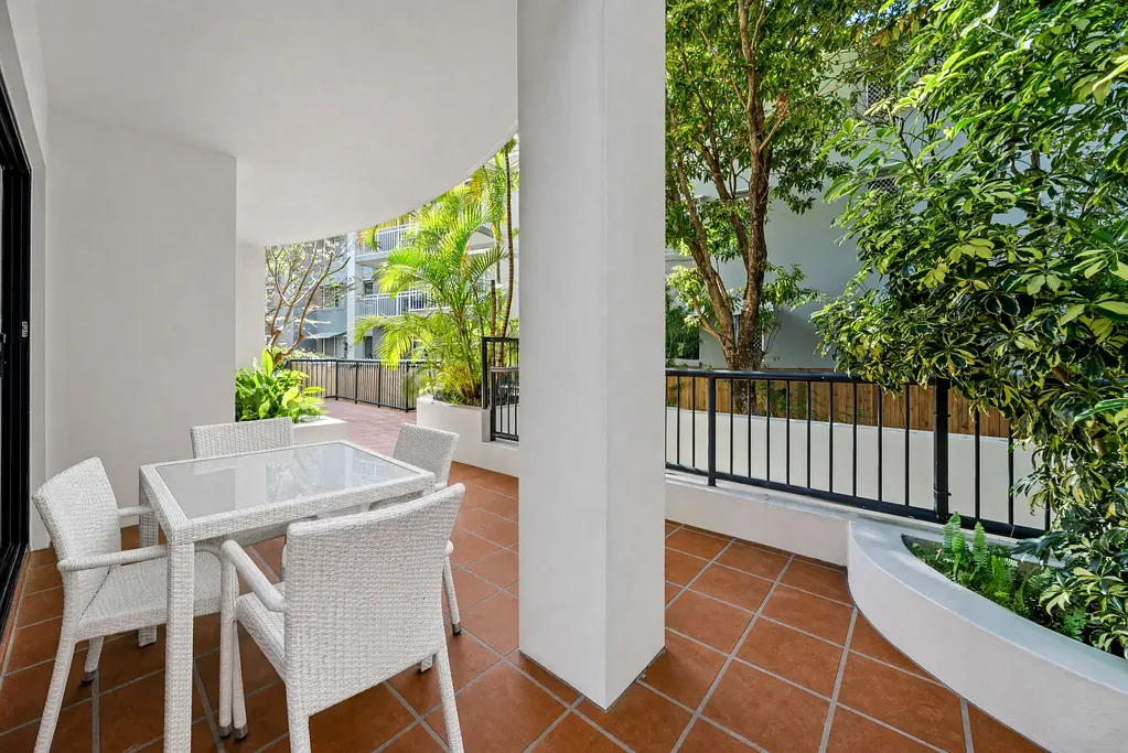Surfers Paradise 1 Slaapkamer Ground Floor Corner Position | Owners Purchased Elsewhere