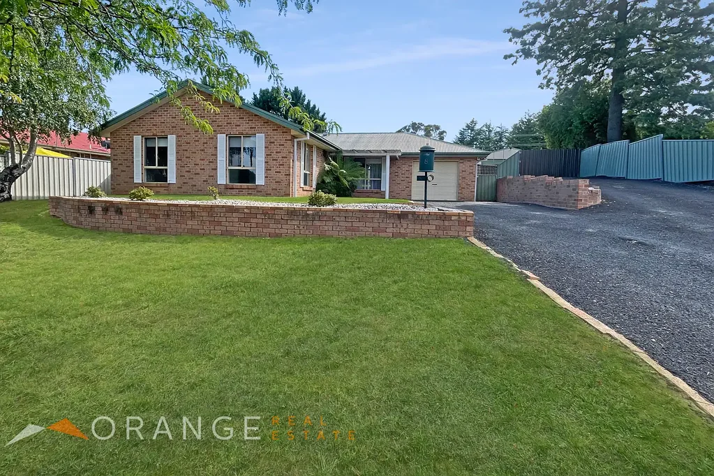 8 Turner Crescent, Orange, NSW 2800