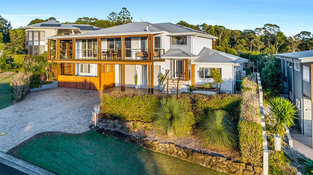 Prestigious Residence with Ocean Views