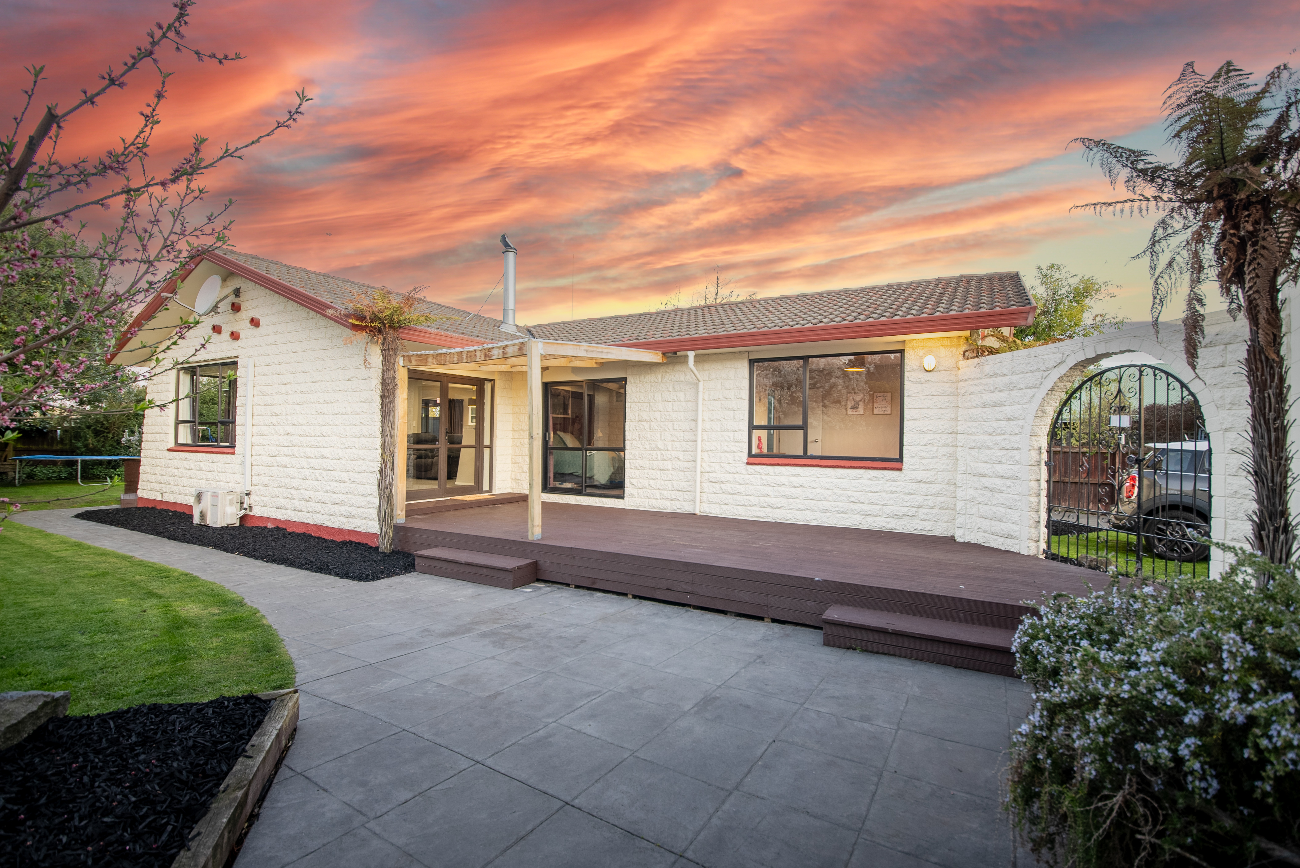 28b Connemara Drive, Northwood