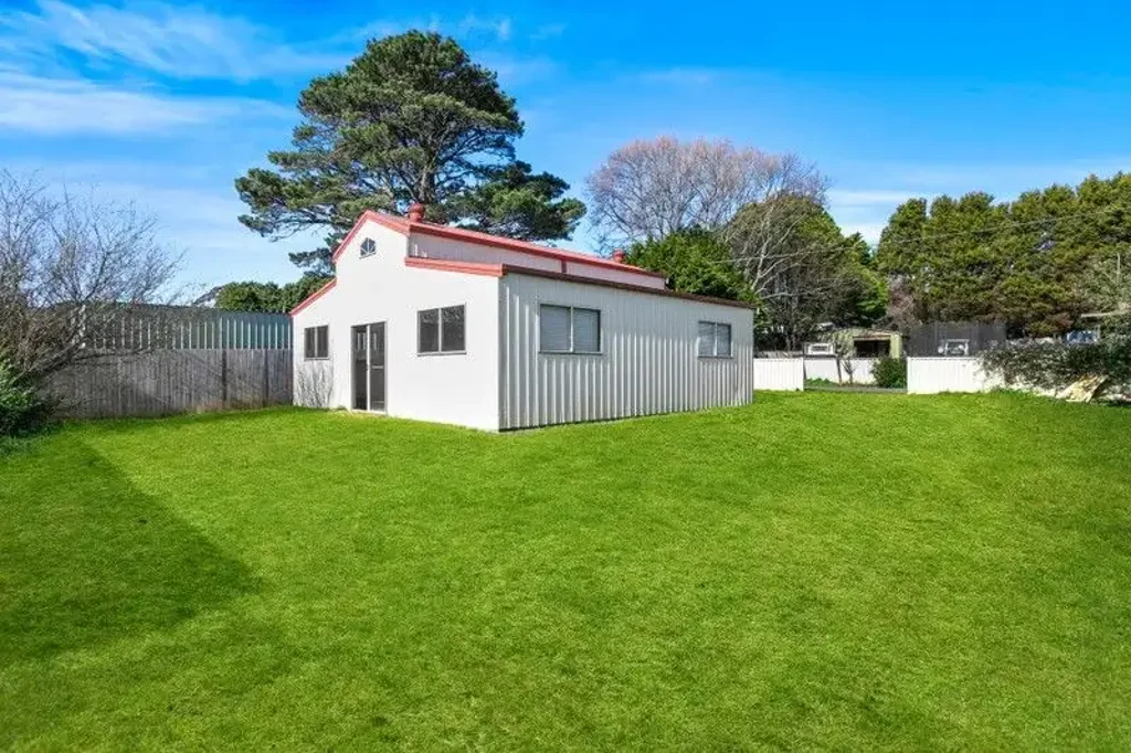 STORAGE SHED WITH MEZZANINE LEVEL