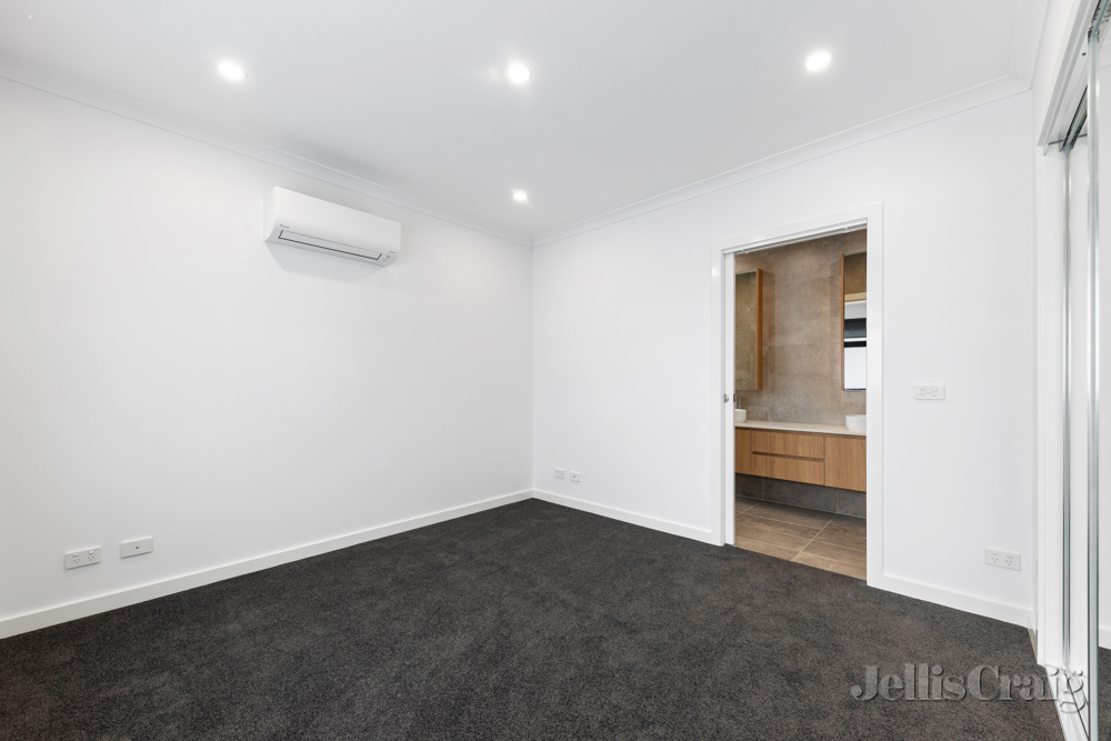 5 BONAR ST, HEIDELBERG HEIGHTS VIC 3081, 0 phòng ngủ, 0 phòng tắm, Townhouse