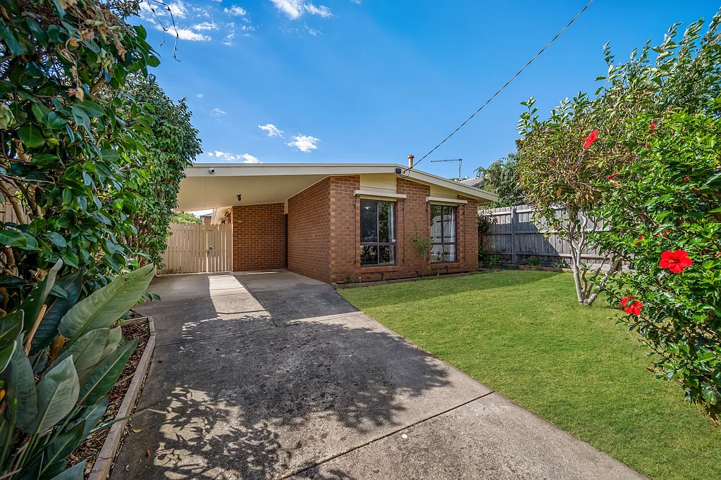 119 Sixth Avenue, Rosebud, VIC 3939