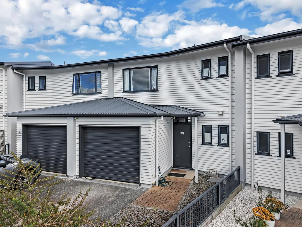 East Tamaki 3房  Smart, easy living in the heart of Botany