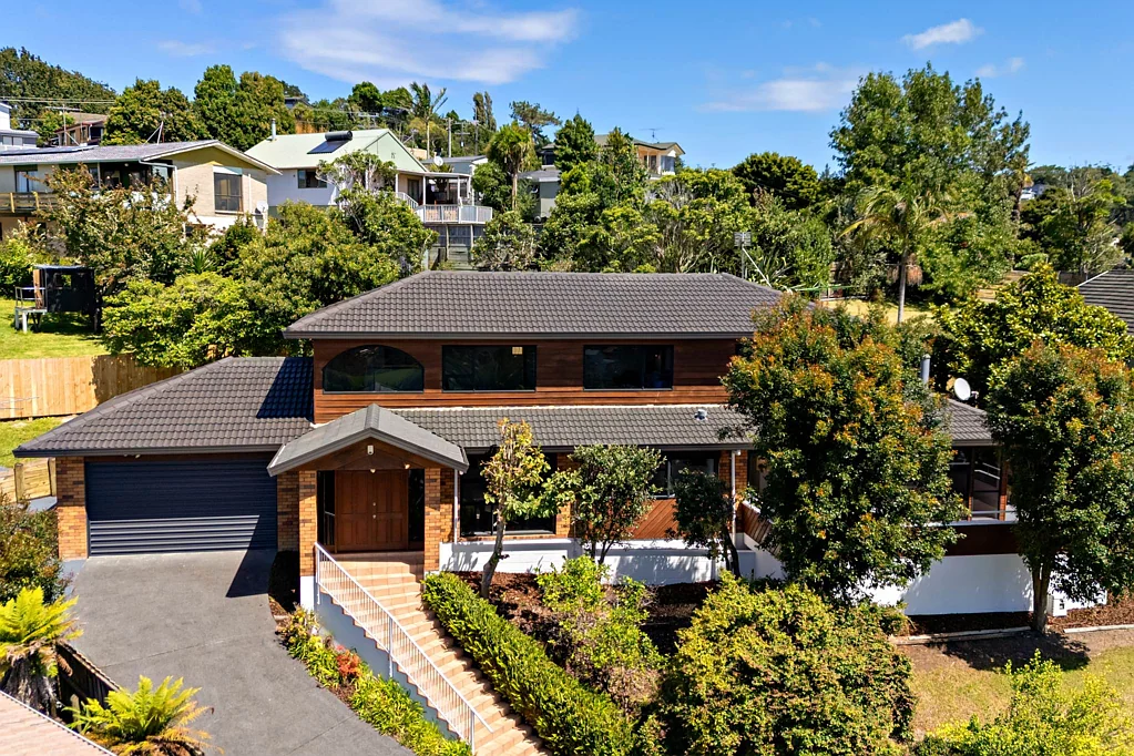 60 Bayside Drive, Browns Bay, North Shore City, Auckland