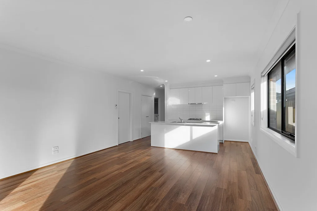 Spacious 2 Bedroom House in Melton South