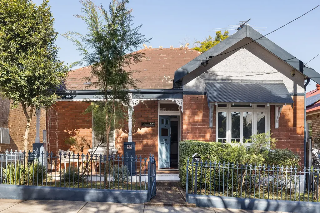 Tempe 2 Bedroom Freestanding Federation home 'Kooringal' in premier pocket