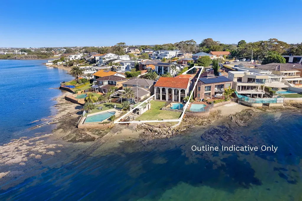 Taren Point 5chambre North-East Facing Waterfront with DA Approved Plans