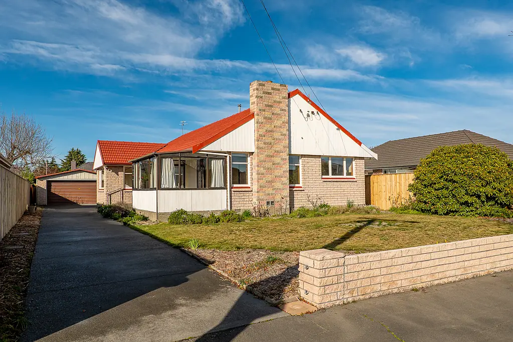 Bryndwr 3 Bedroom First time on the market in 40 years