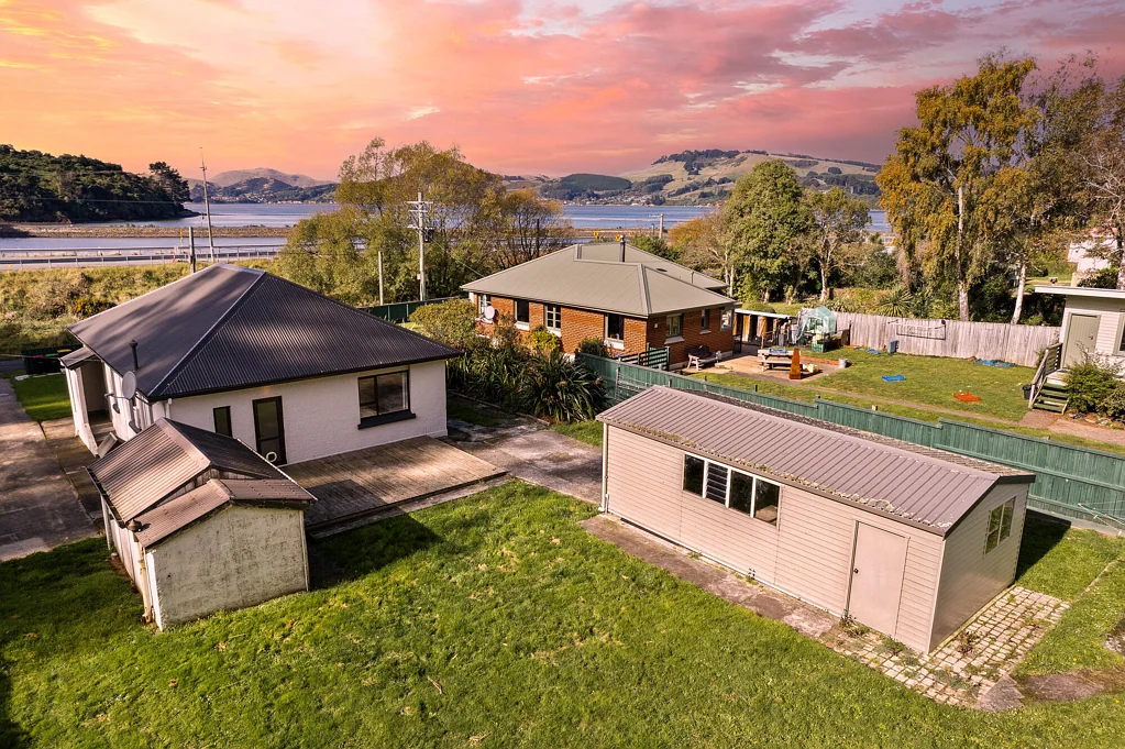 Sawyers Bay 3房  Modern House, Good Garaging. Not yet under offer