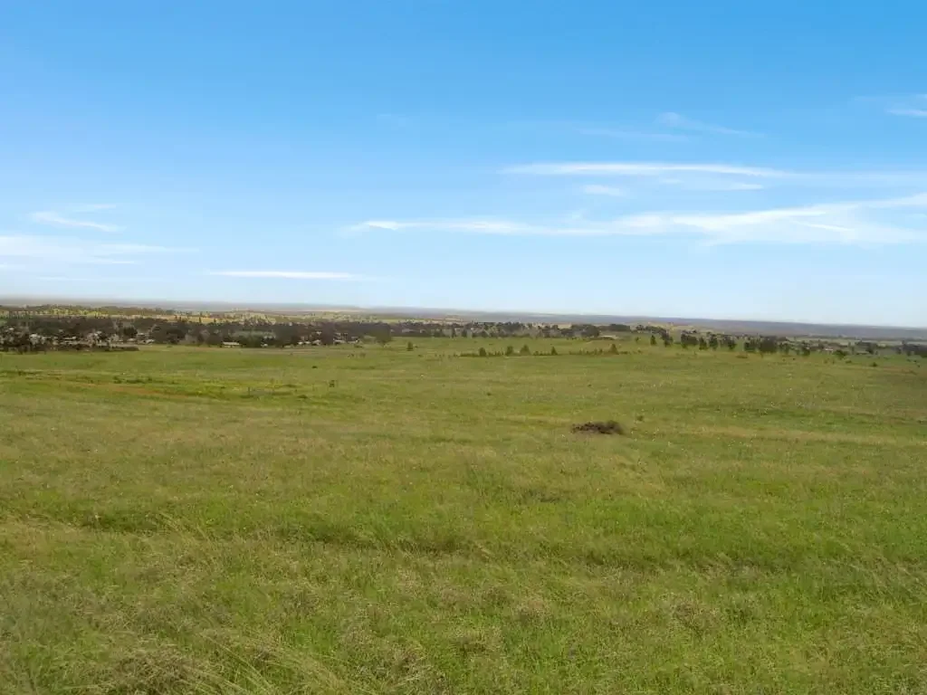 Parkes Development Opportunity Awaits. 
22.54 hectares
Over 55's living or subdividing for housing blocks/ house and land packages