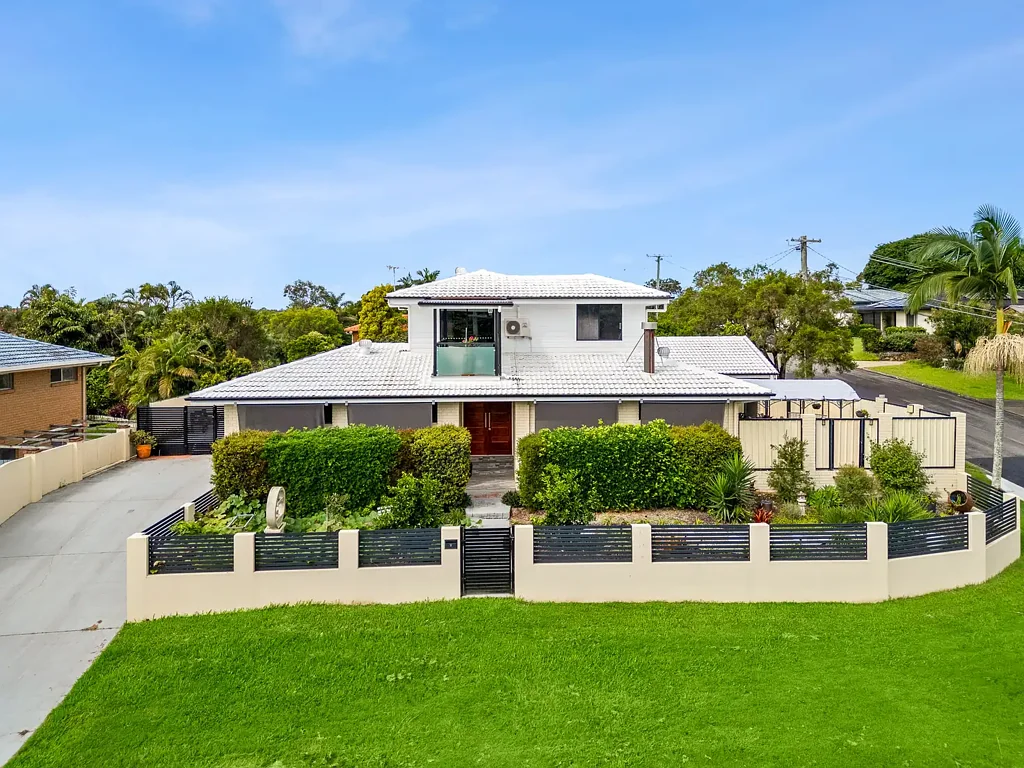 Rochedale South 5Zimmer POTENTIAL-PLUS HOME IDEAL FOR FIRST-HOME BUYERS OR INVESTORS. MINUTES FROM SHOPS, SCHOOLS & TRANSPORT.