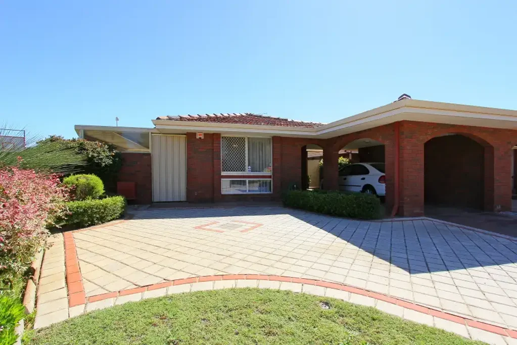 Noranda 3chambre Just Listed - Family Living in a Sought-After Location