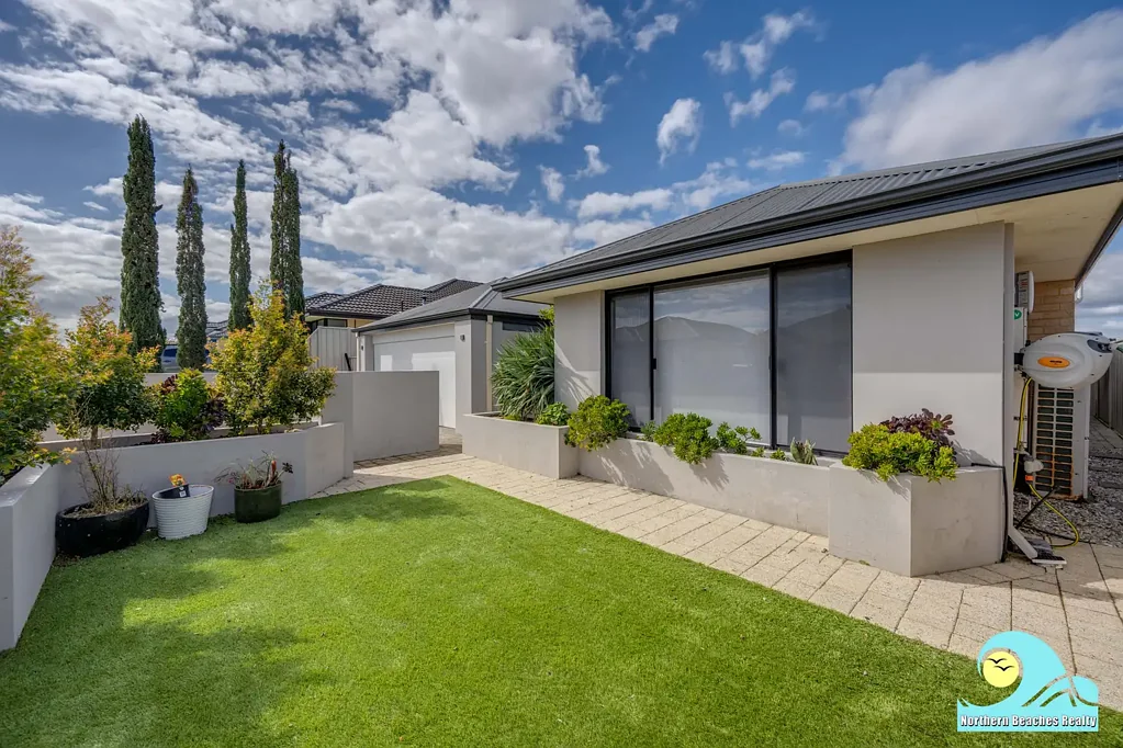 Yanchep 4 Bedroom DON’T MISS THIS ONE!! SPACIOUS FAMILY HOME WITH STYLISH NEW UPGRADES!