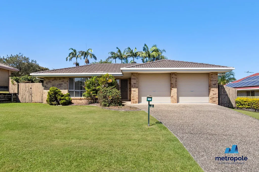 SPACIOUS SINGLE LEVEL HOME IN OUTSTANDING LOCATION