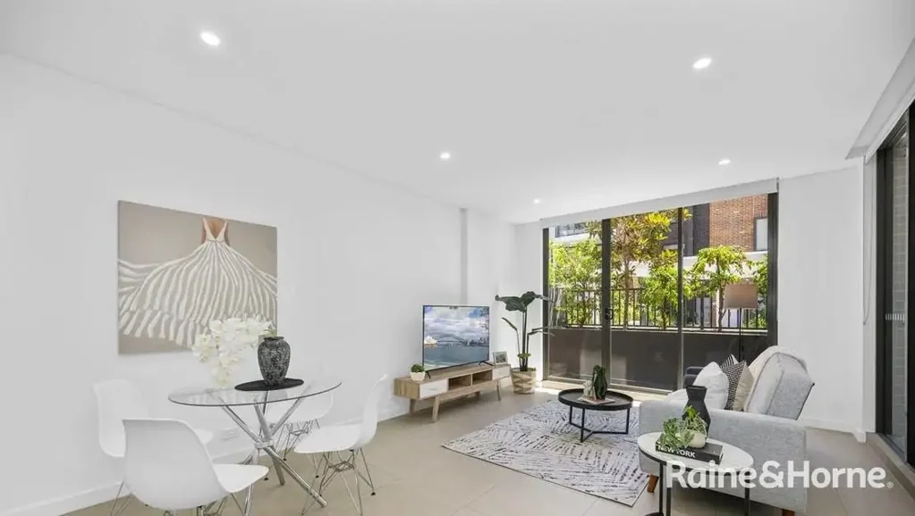 MODERN ONE BEDROOM APARTMENT WITH STUDY