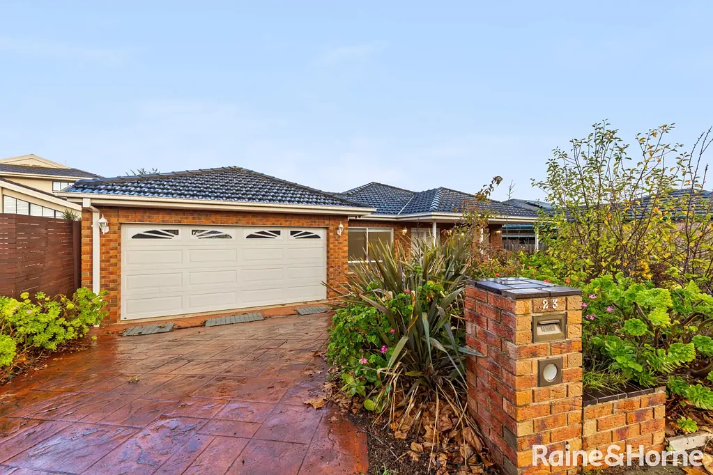 23 Perceval Crescent, Taylors Lakes, VIC 3038