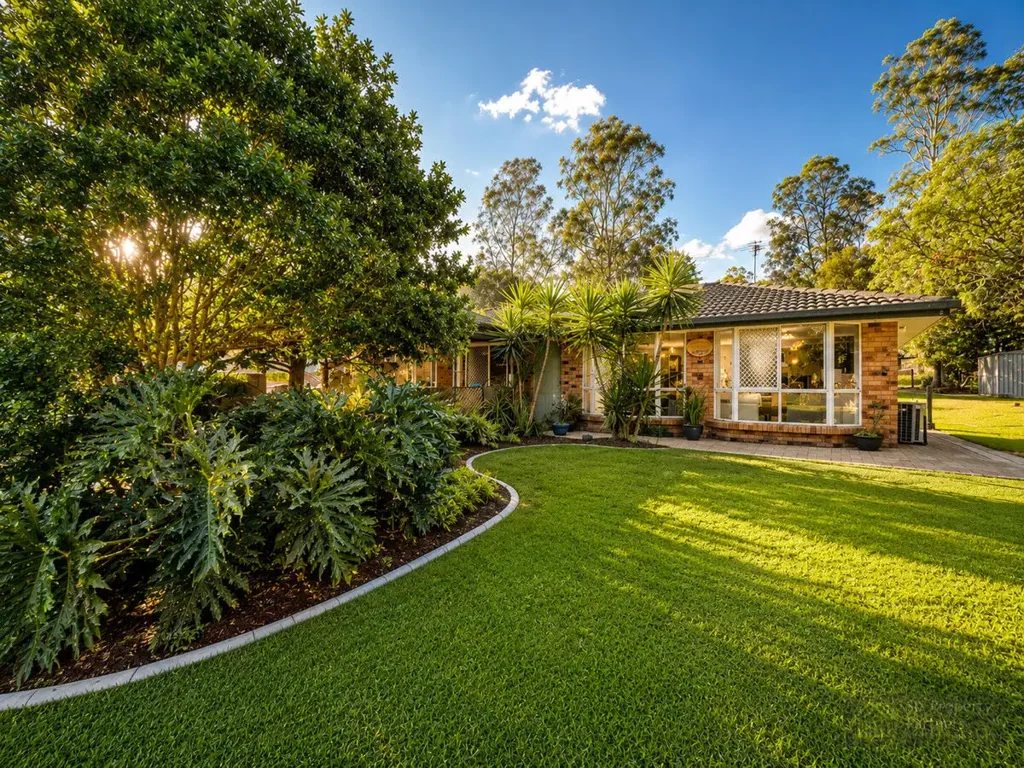 Tamborine 3 Slaapkamer COMING SOON - Horse-Friendly 5-Acre Lifestyle Property – The Perfect Balance of Country Living & Modern Convenience