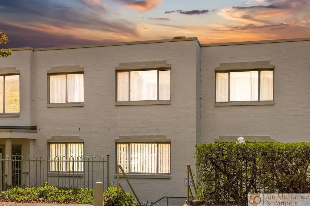Narrabundah 2Habitaciones Contemporary Ground-Floor Apartment with Breathtaking Views