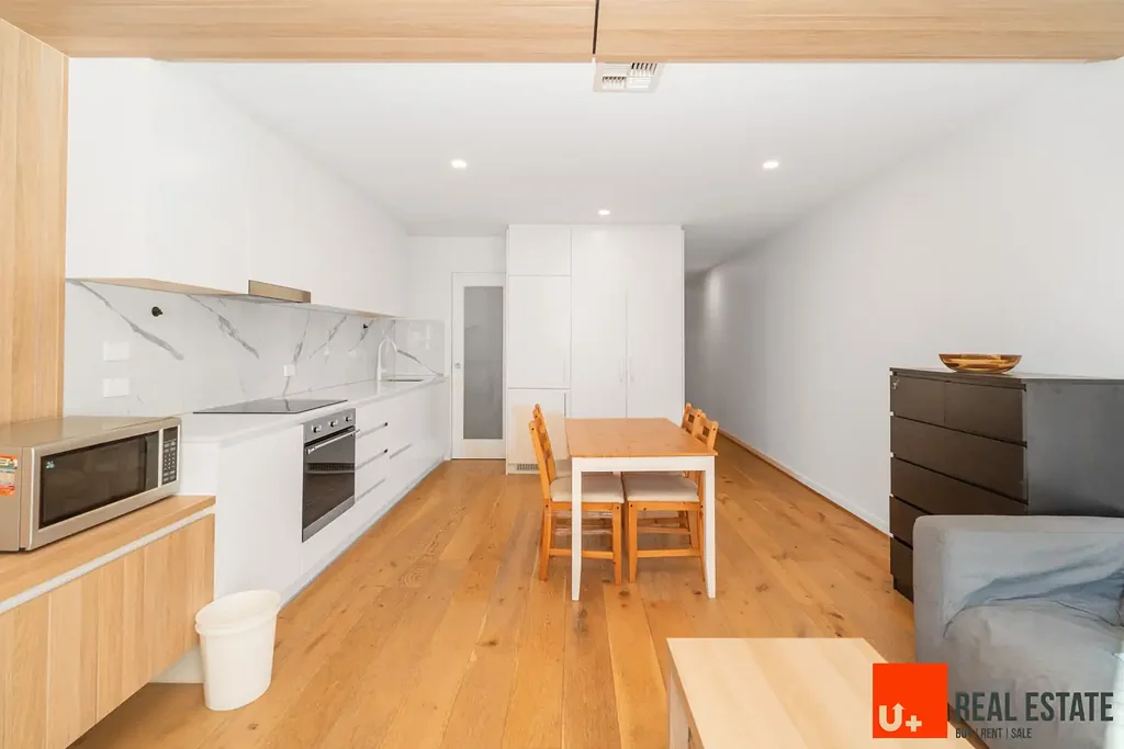Furnished! STUNNING 2 BEDROOM APARTMENT IN THE HEART OF BRADDON