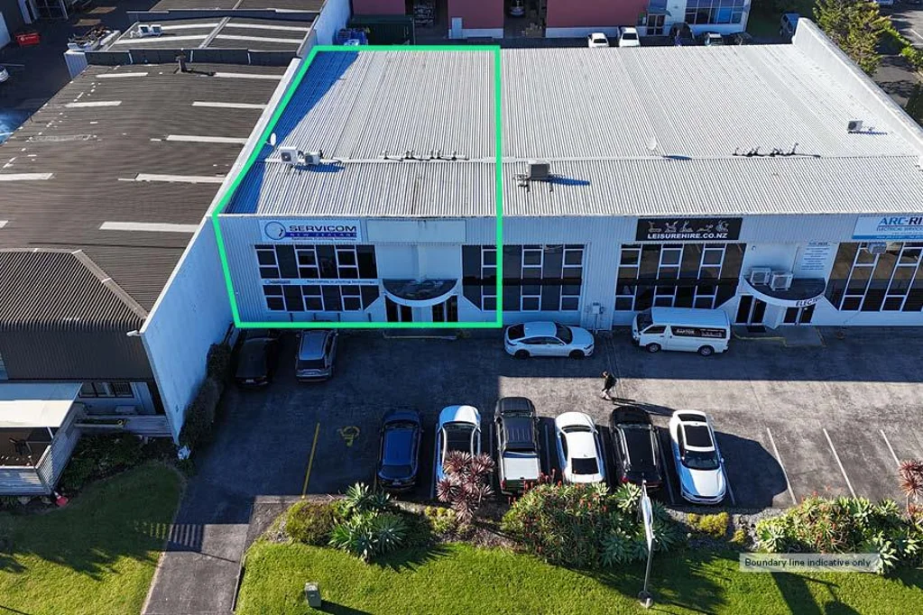 East Tamaki  Functional 306sqm Warehouse & Office
