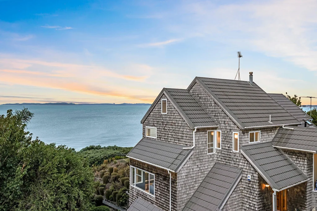 Mellons Bay 4 Slaapkamer Waterfront Living, With Private Beach Access