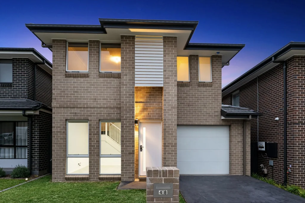 Riverstone 4બેડરૂમ Stunning Double Storey Family Home