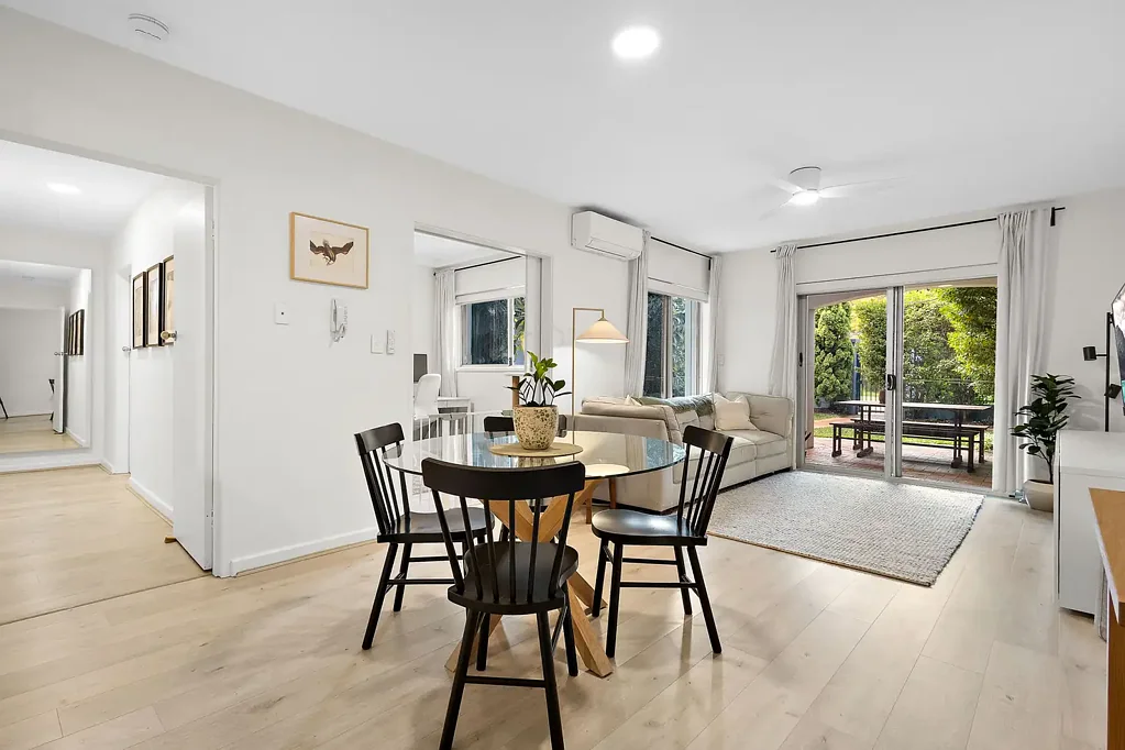Coolbellup 3ห้องนอน Ground Floor, Stylishly Renovated with Exceptional Outdoor Living