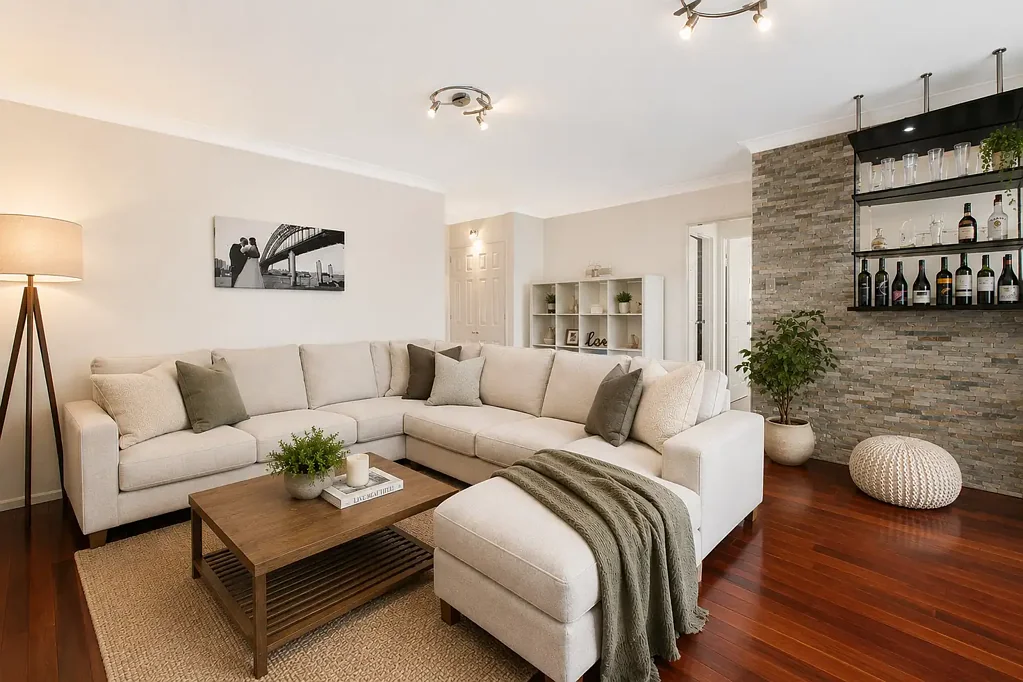 Beautifully presented executive apartment with garage