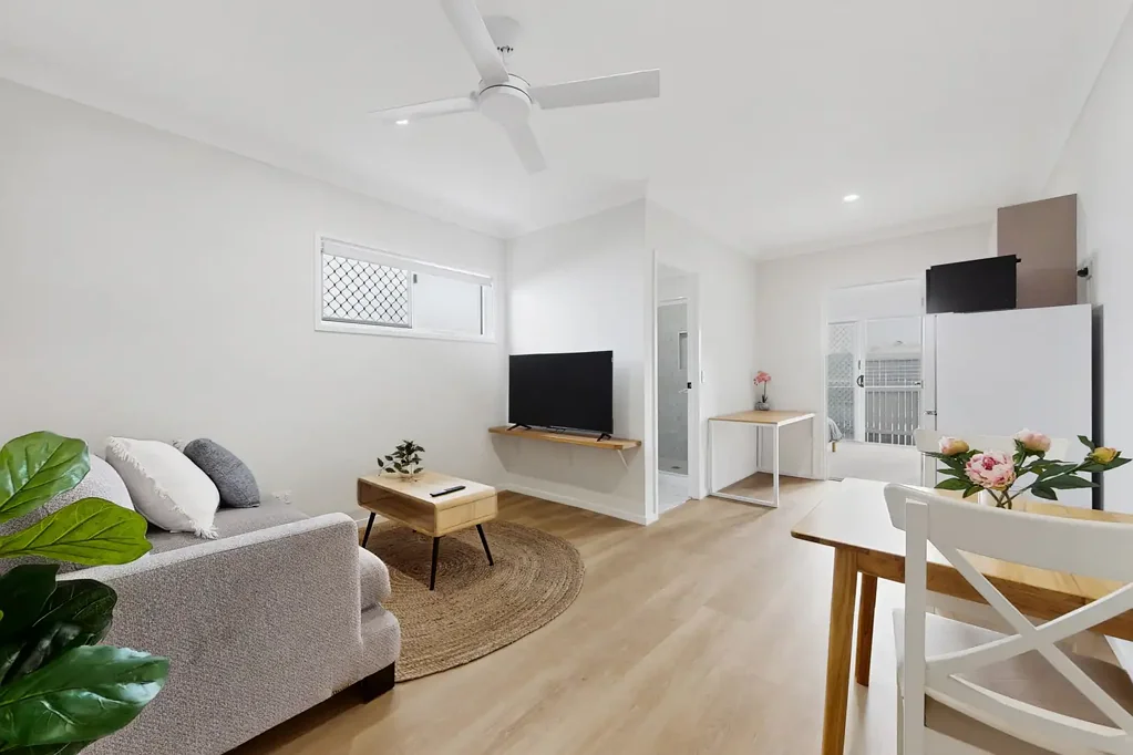 Brand New Boutique Apartments with Utilities Included!